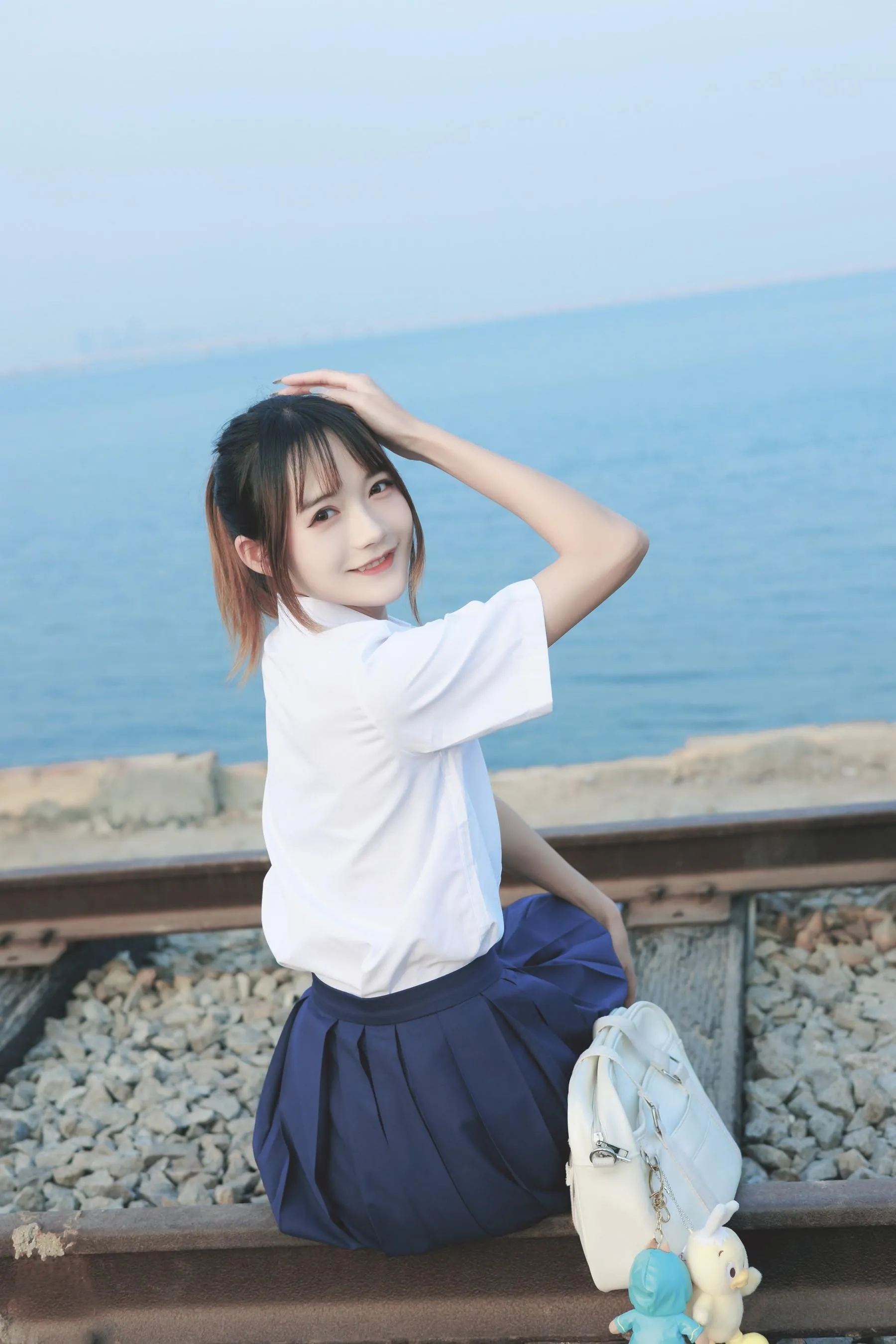 [艺图语] 2022.06.28 海风的声音 兔子Zzz不吃胡萝卜 [39P]插图3